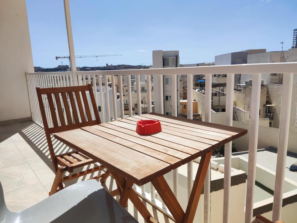 Modern apartment in Gzira Exterior foto